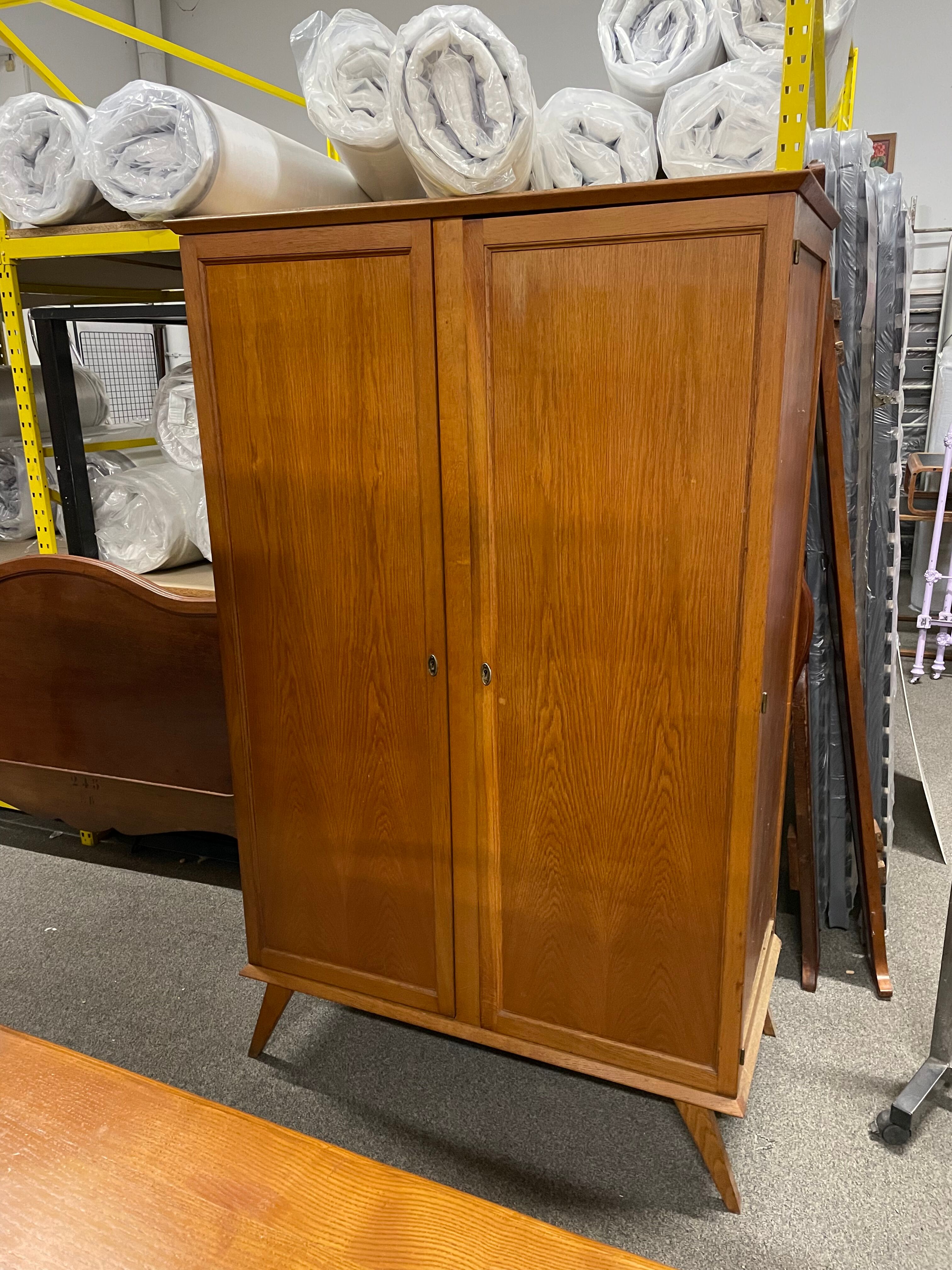 Wardrobe vintage compass feet