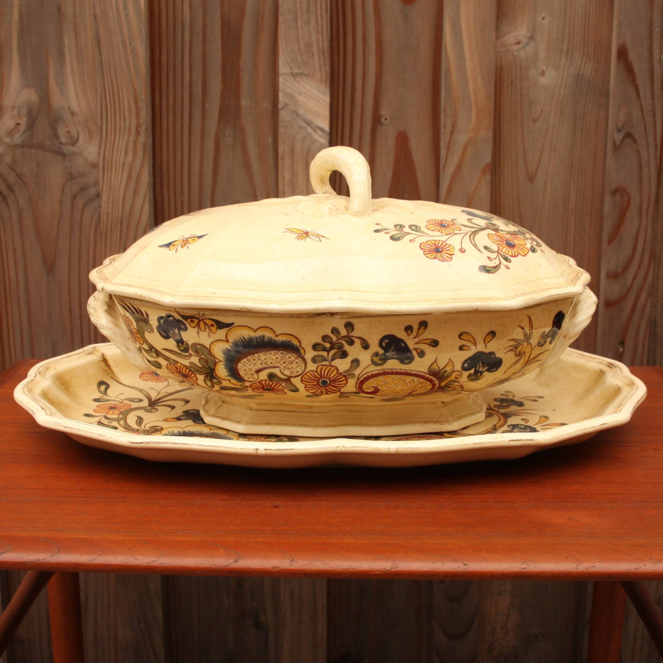Salins earthenware soup tureen