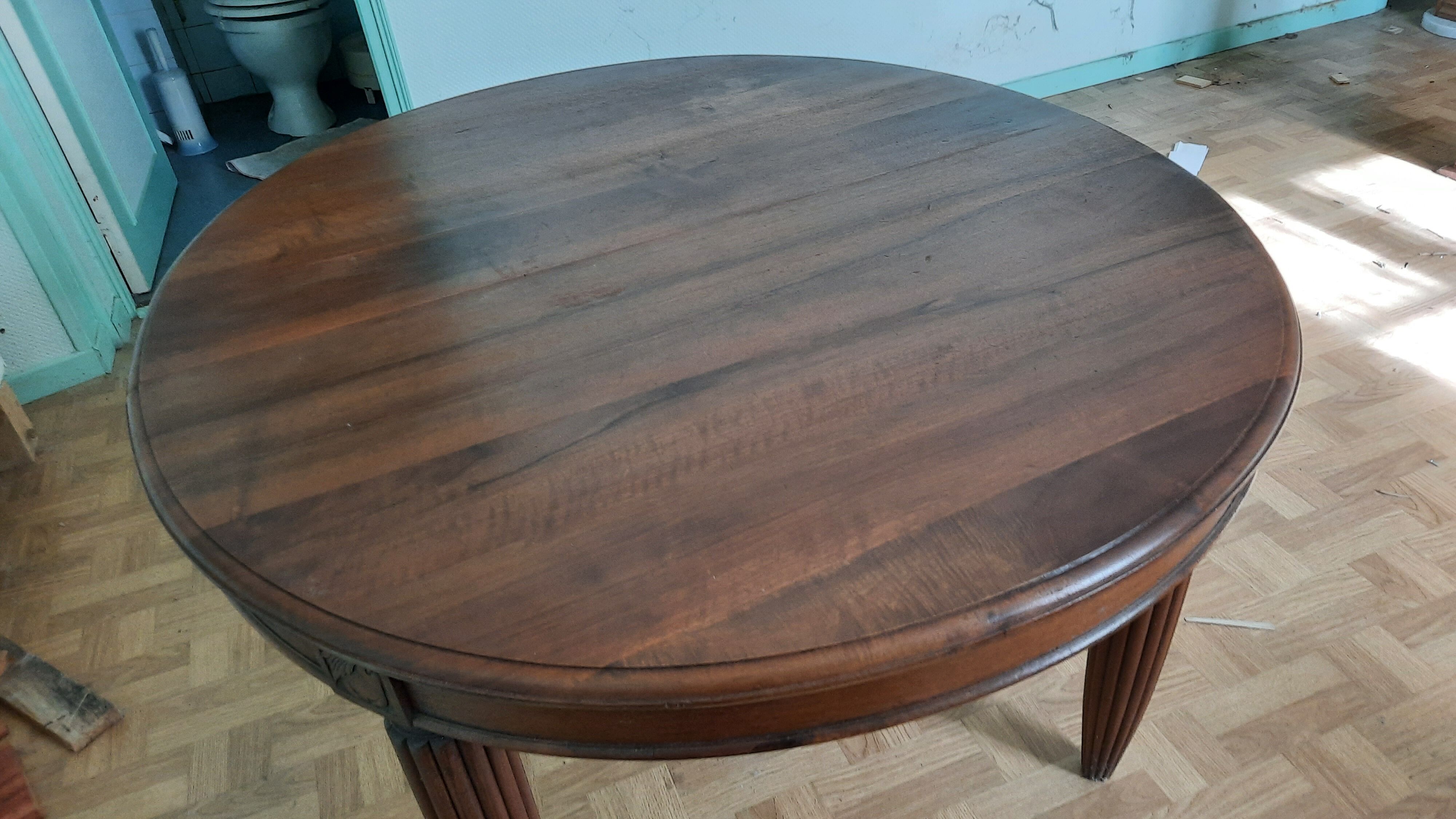 Table ronde style art déco