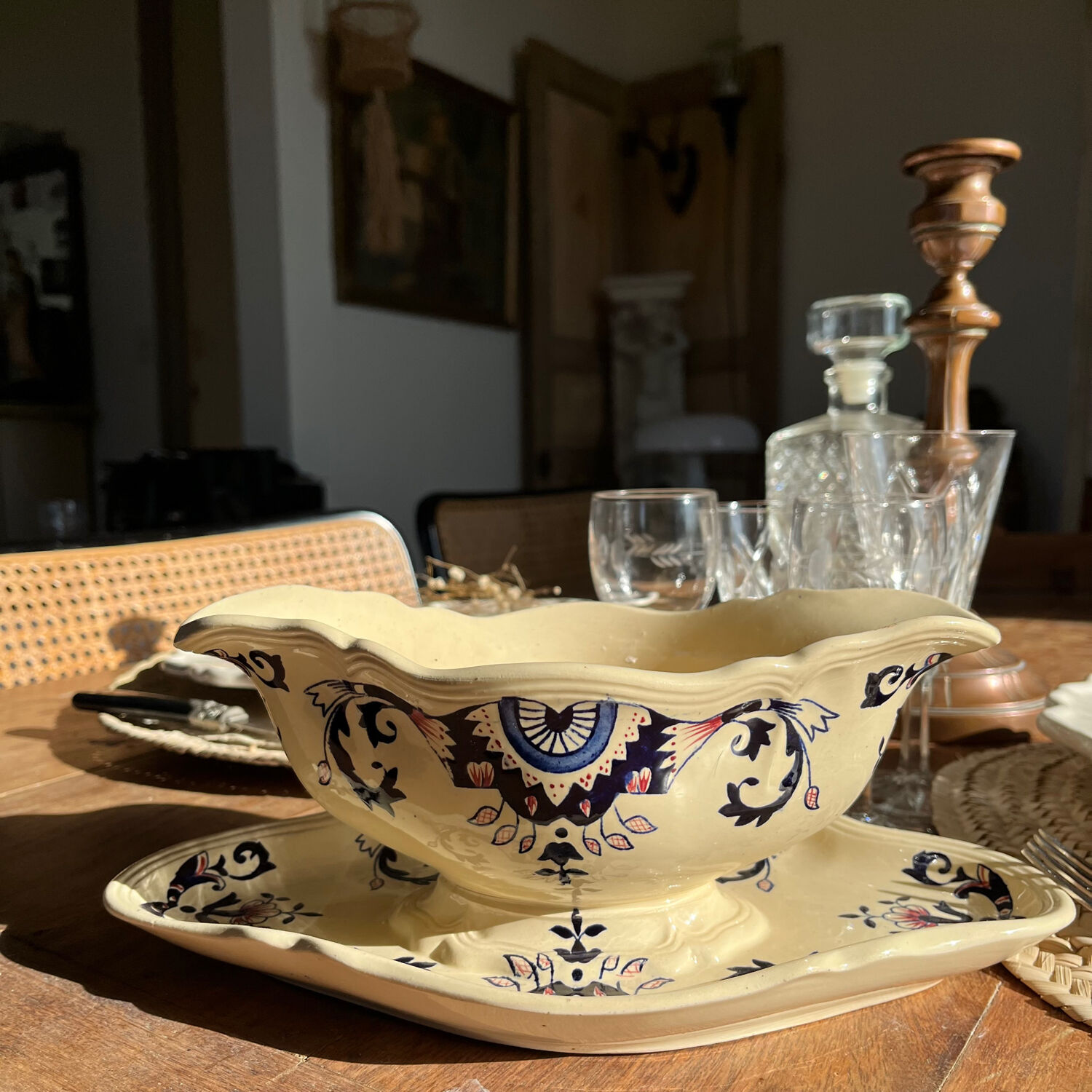 Longchamp iron earth gravy dish