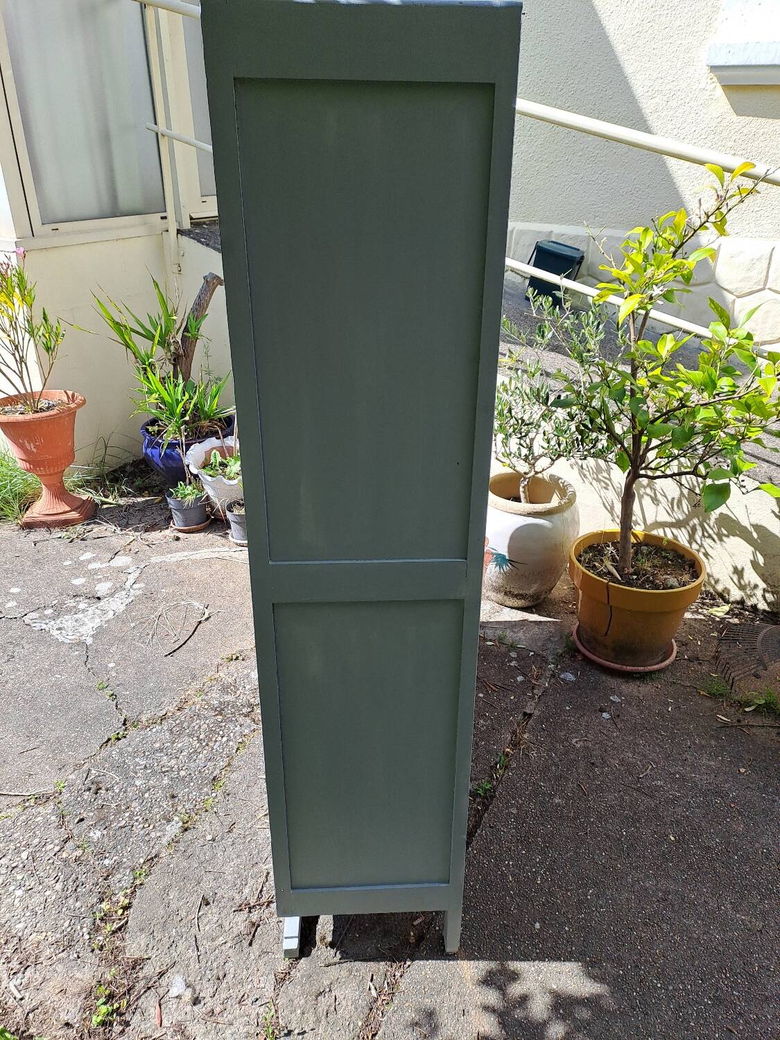 Art Deco 3-door glass bookcase