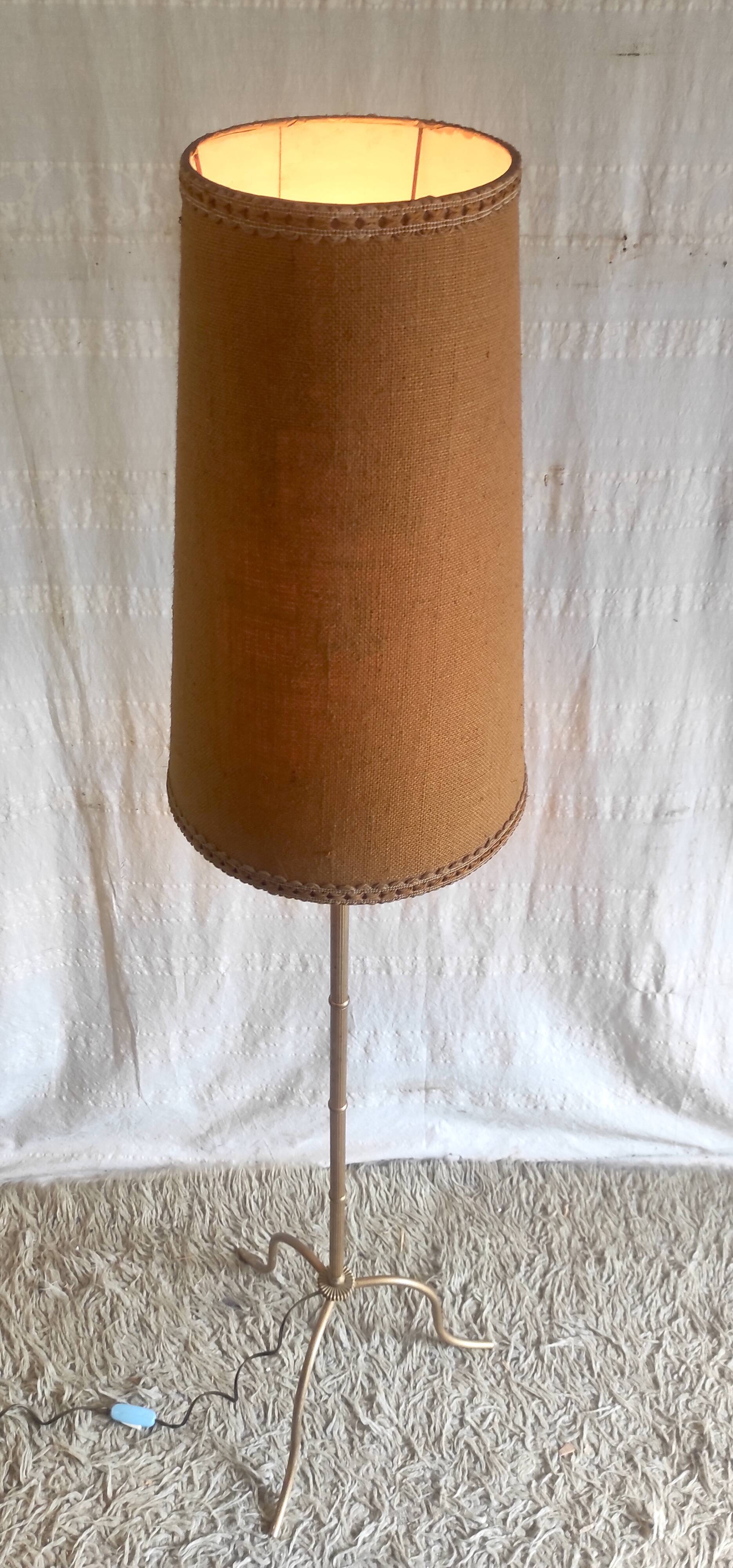Lampadaire / liseuse tripode en métal doré - années 60