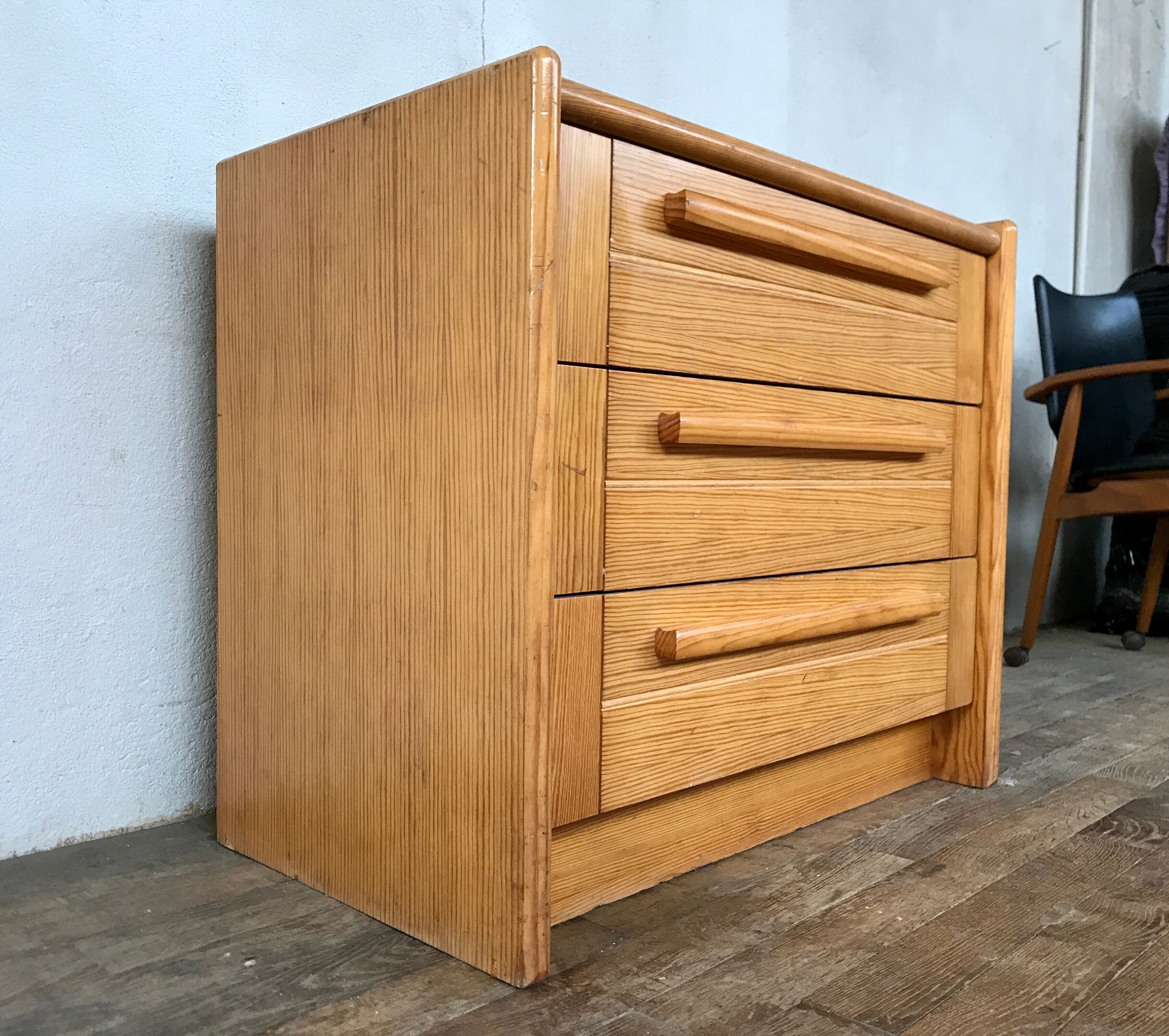 Gautier dresser 1970