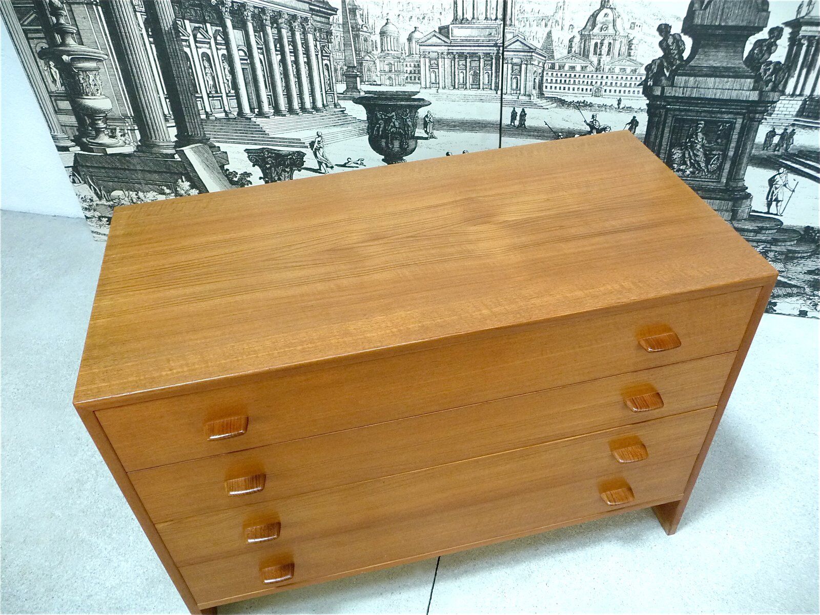 Commode en teck RY16 par Hans J. Wegner pour Ry Møbler, Danemark
