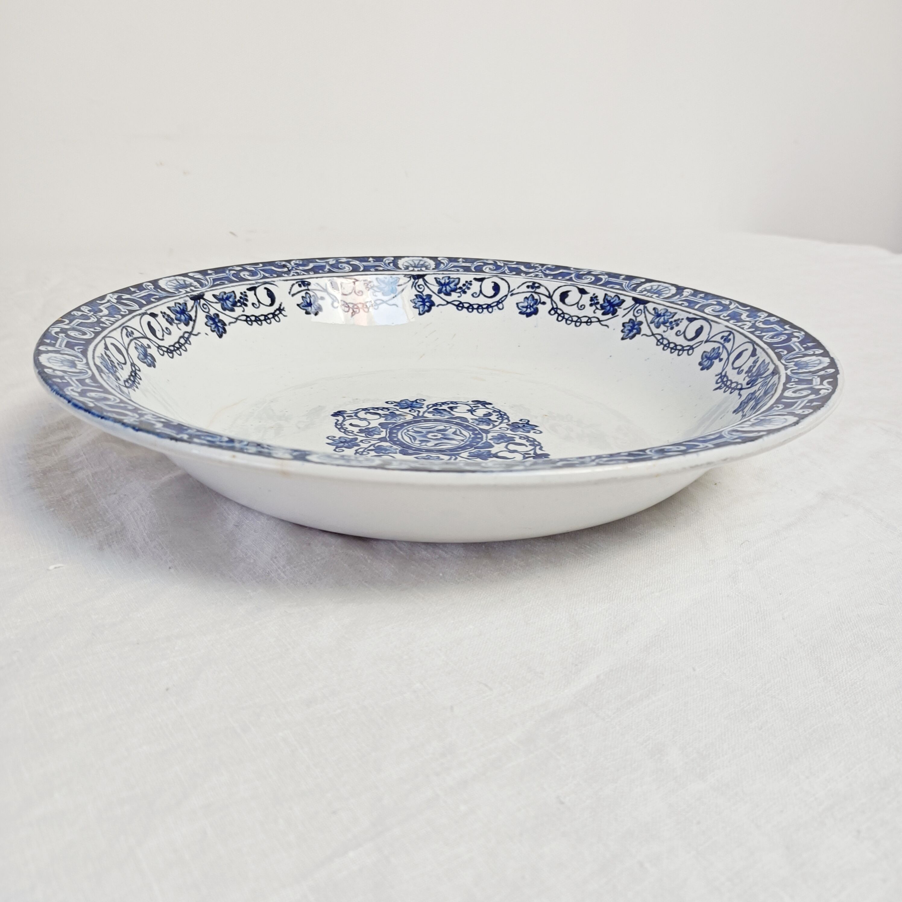 Large round and hollow dish Longwy Louis XV