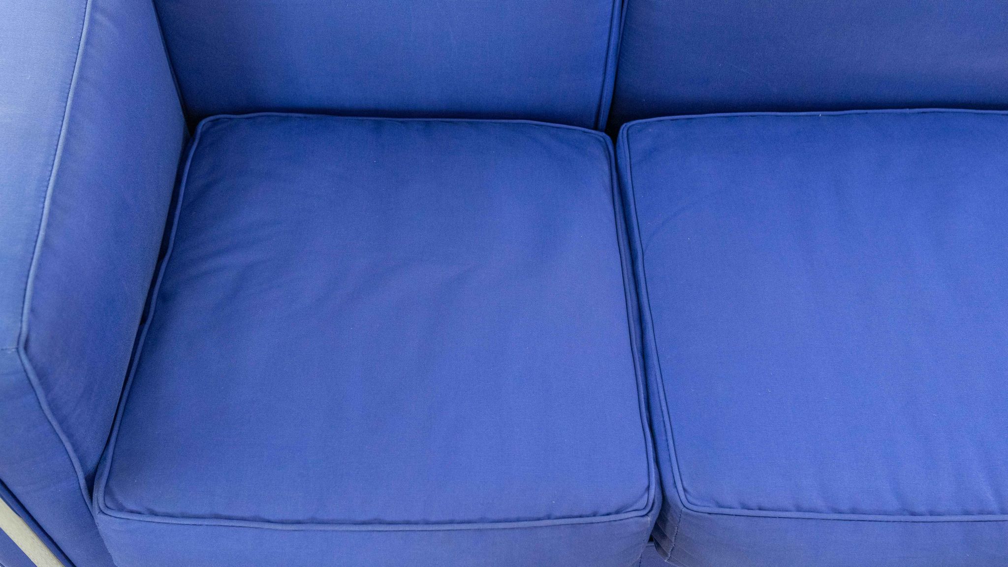 Cassina LC2 3seat Sofa by Charlotte Perriand, Le Corbusier and Pierre Jeanneret in blue fabrics