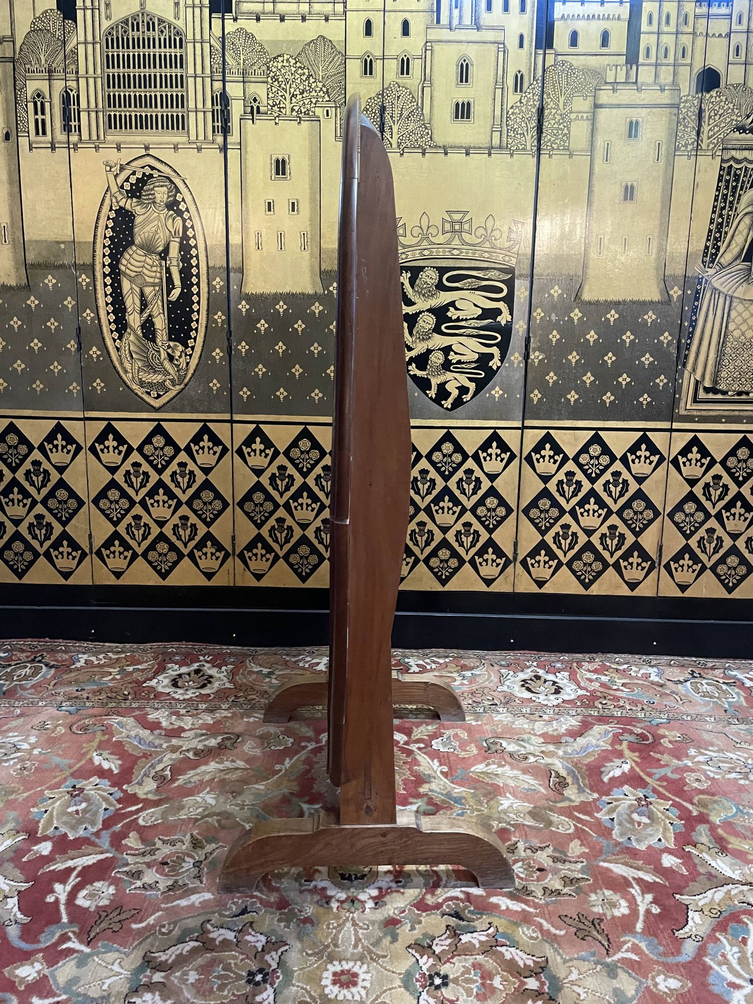 Burgundian table - winegrower's target