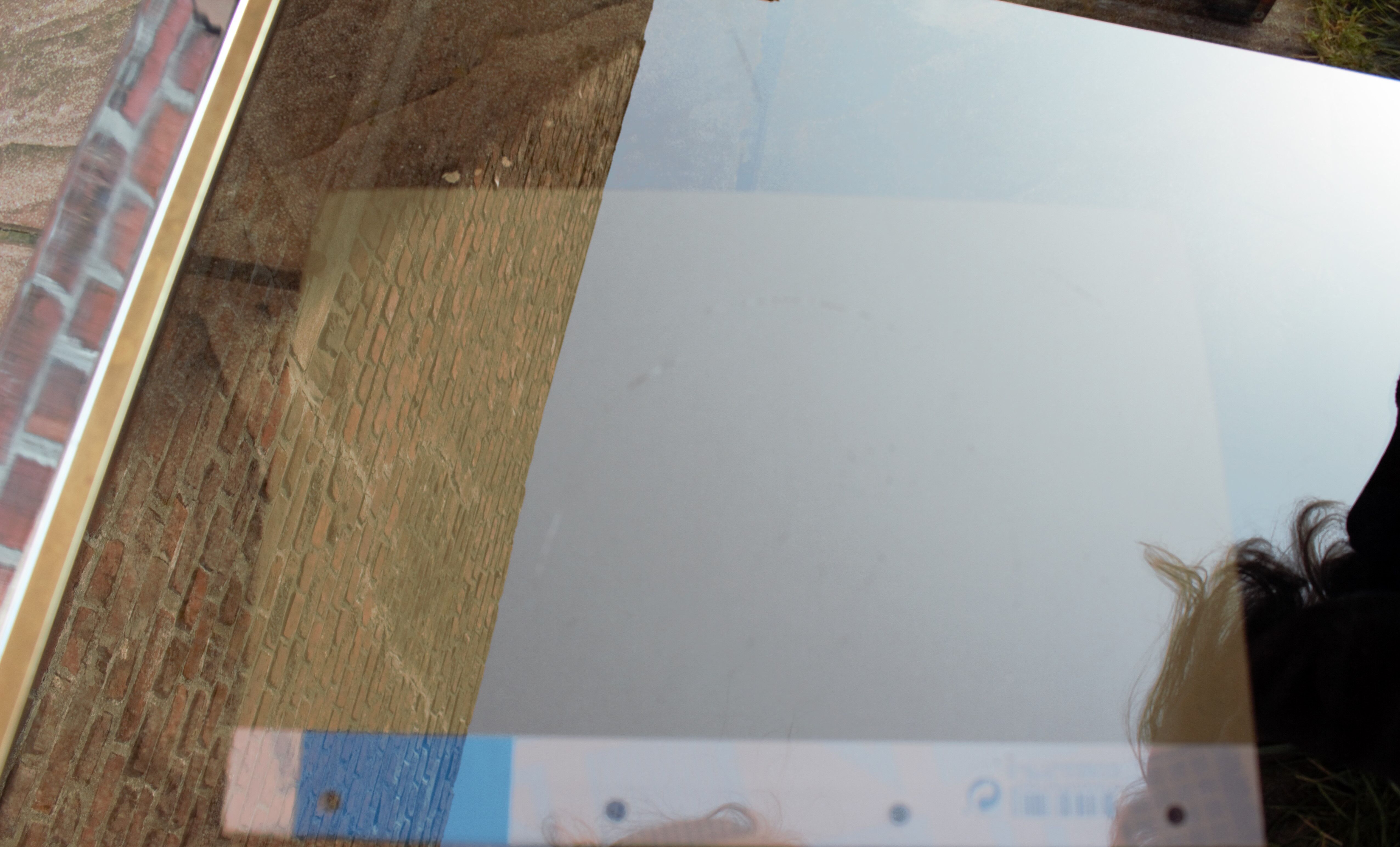 Table de salon en chrome, laiton et verre