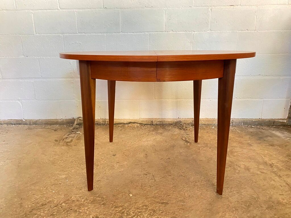 Scandinavian extendable round table in teak dia 110cm an60