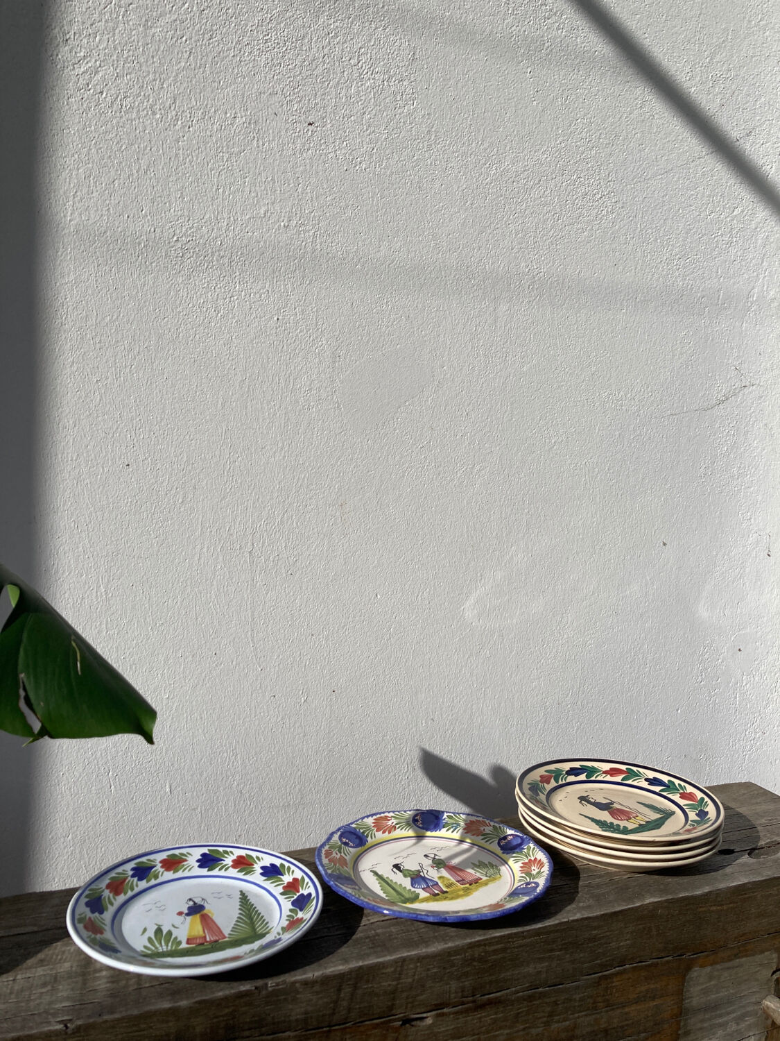 6 Quimper plates with old ceramic characters