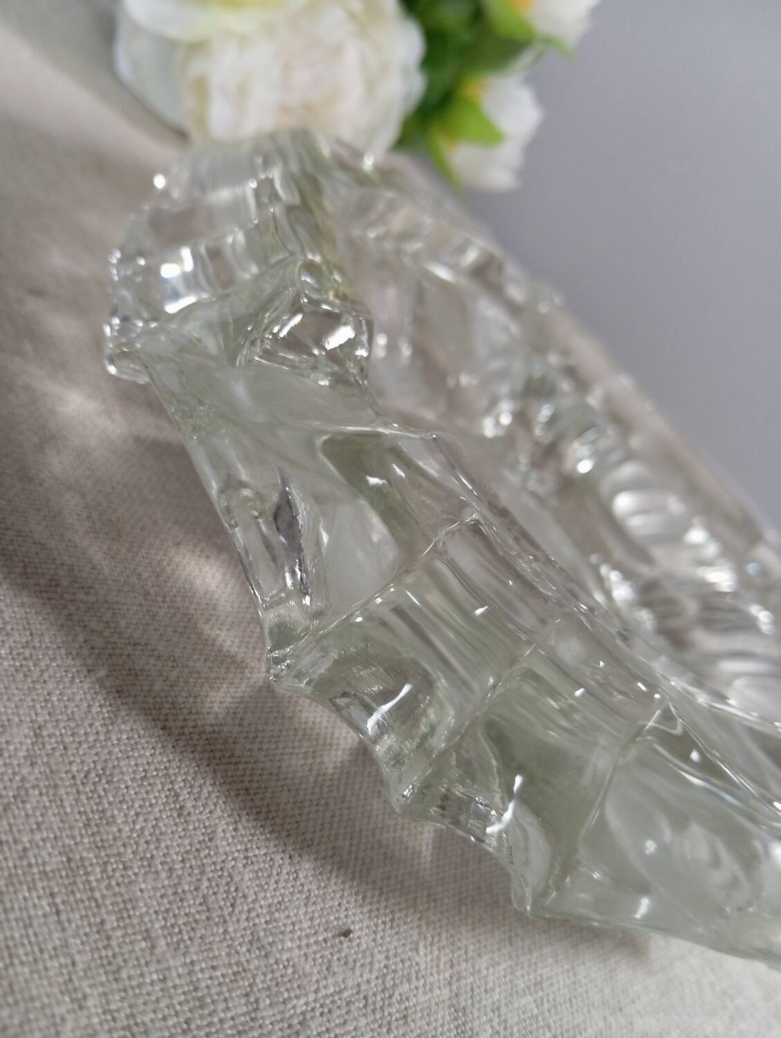 Ashtray thick glass flower pattern, art nouveau style