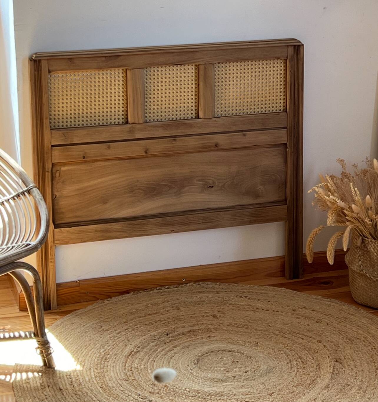Vintage headboard in raw solid oak and canework