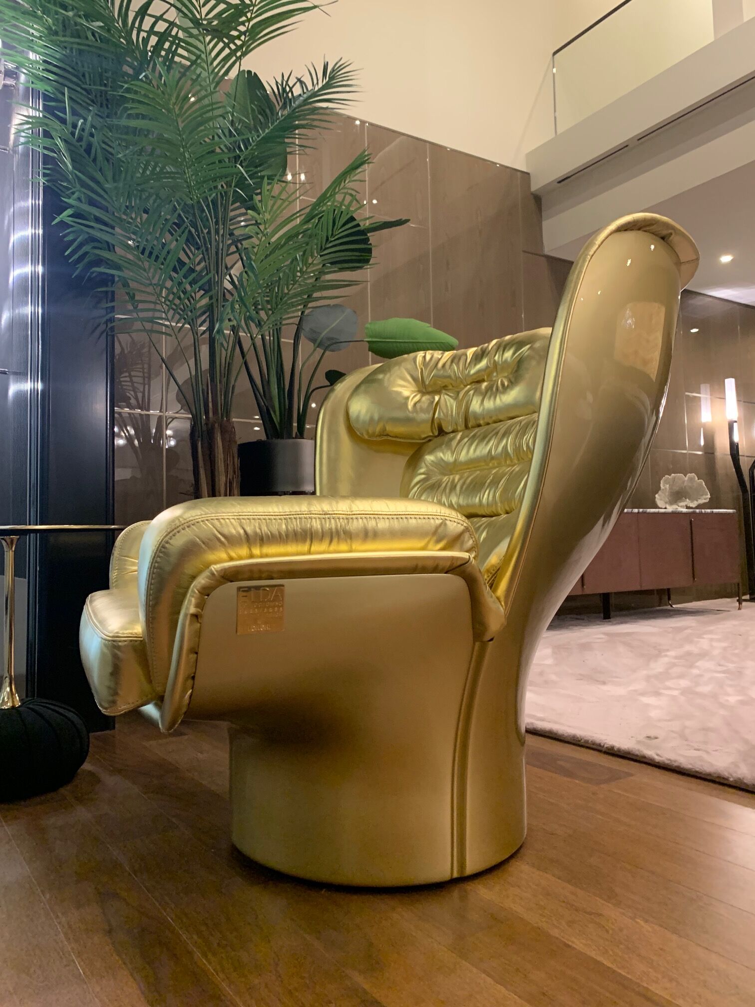 Fauteuil Elda 60th anniversary gold edition