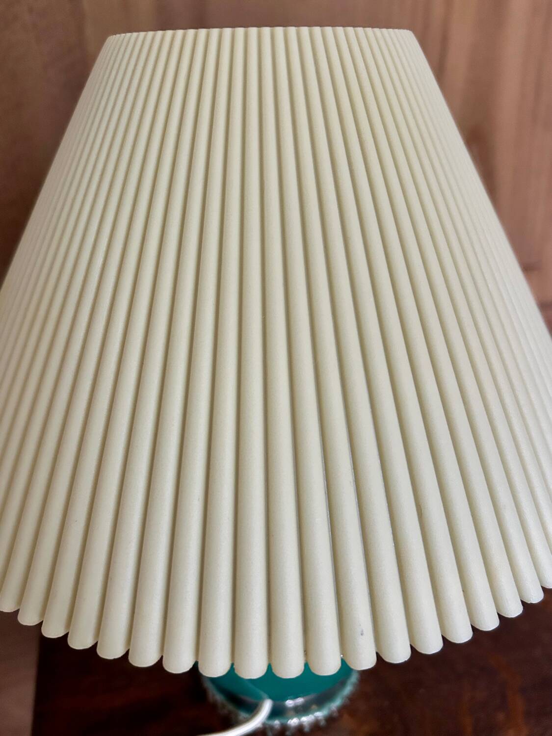 Glazed ceramic table lamp