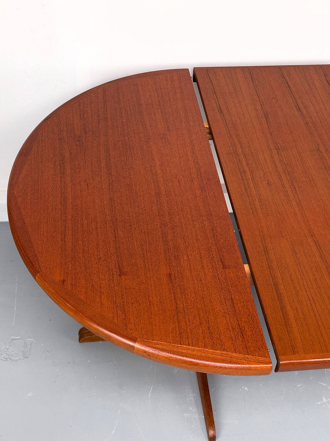 Danish Round Extendable Dining Table in Teak, 1970s