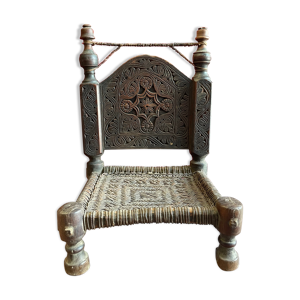 ancienne chaise basse