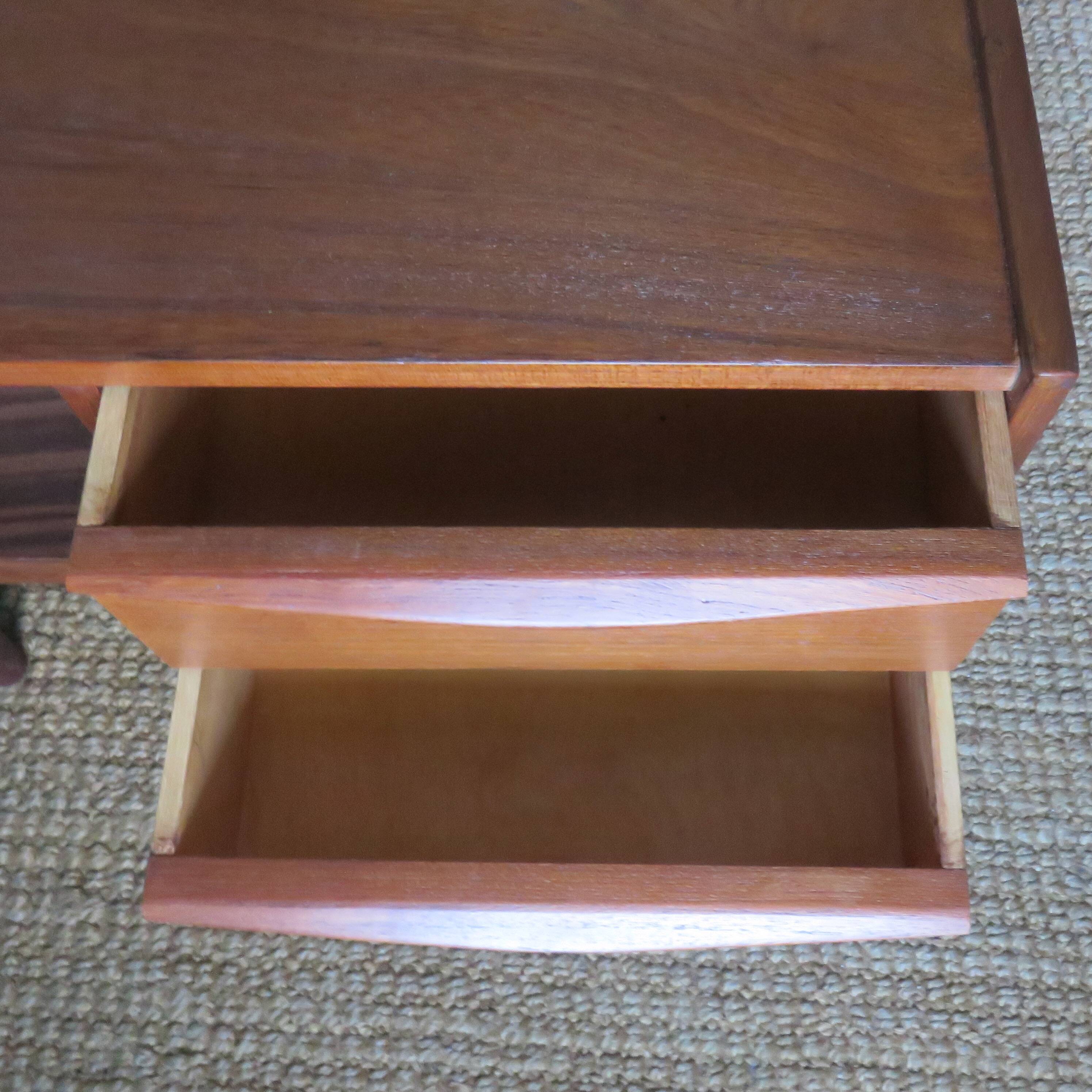 Small chest of drawers or entrance console in teak. Denmark 1960