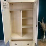 2-door cabinet