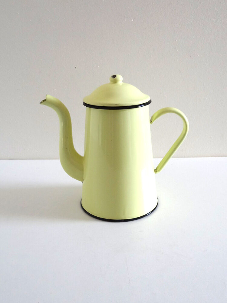 Light yellow glazed coffeepot