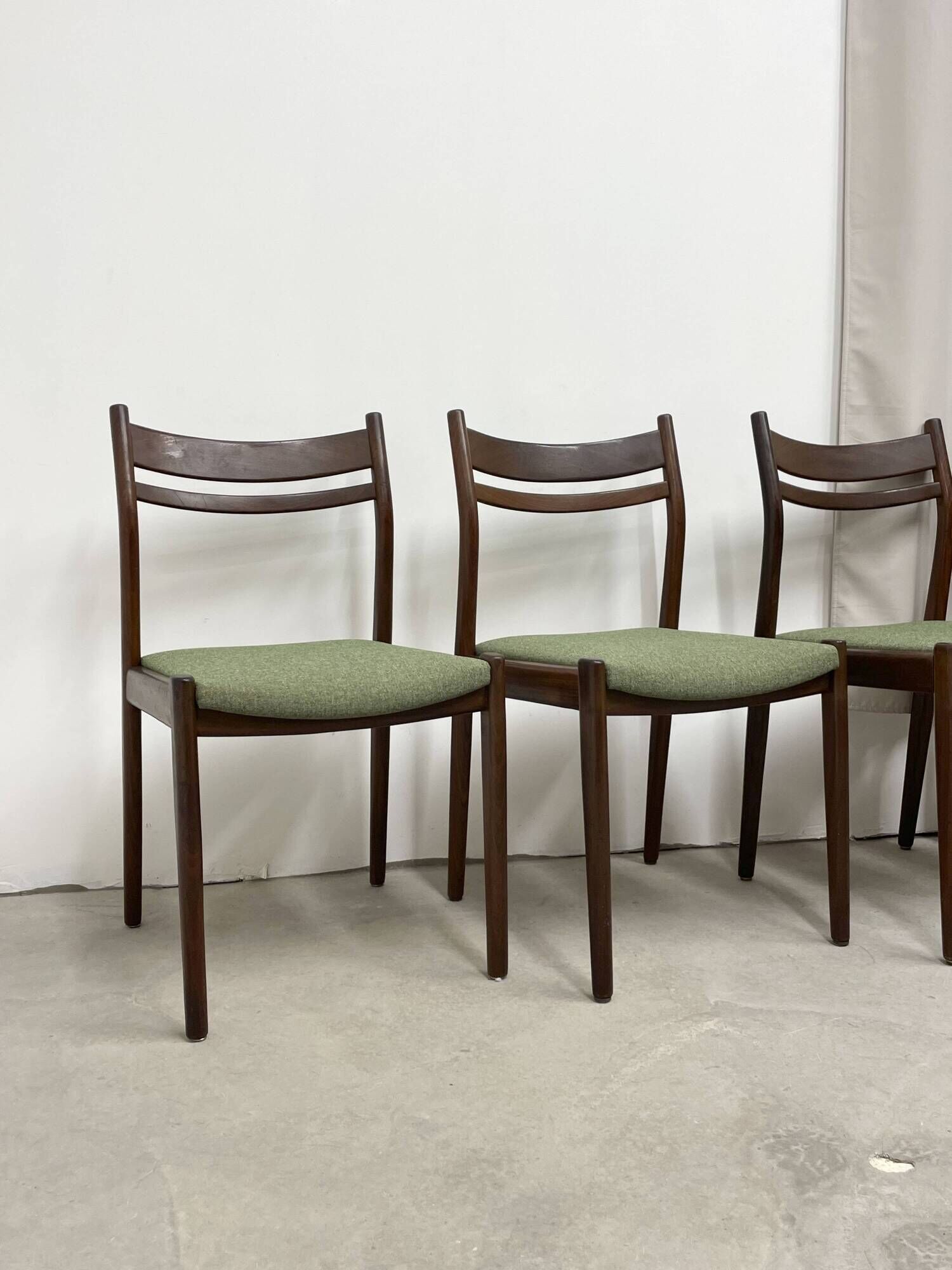 4 Italian chairs Gessef Consorzio Sedie Friuli