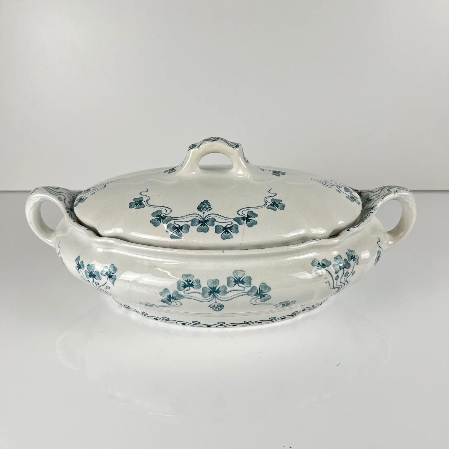 Vegetable dish Villeroy & Boch model "Clover - Klee", blue, 1890-1900
