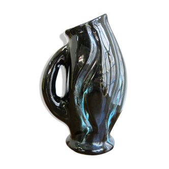 Fish-shaped pitcher