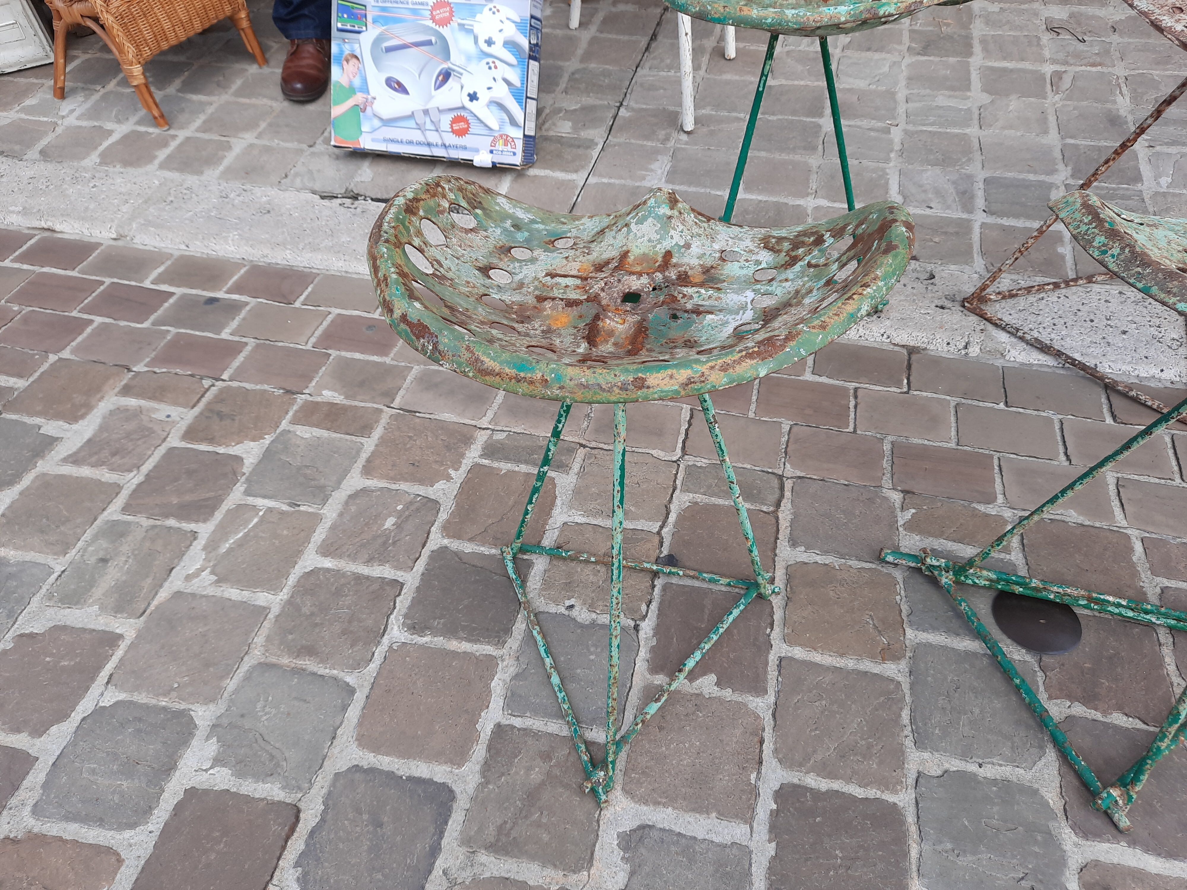 Lot of 4 stool seat tractor