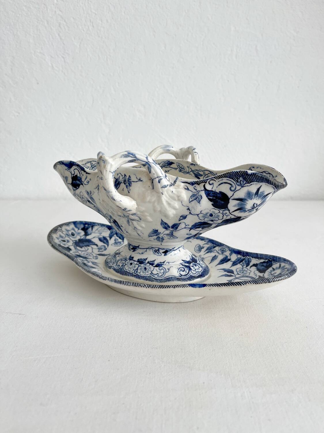 Old gravy boat in iron clay “Flora” Creil et Montereau