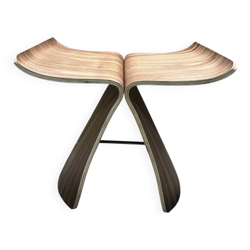 Sgabello Butterfly de Sori Yanagi pour Vitra.