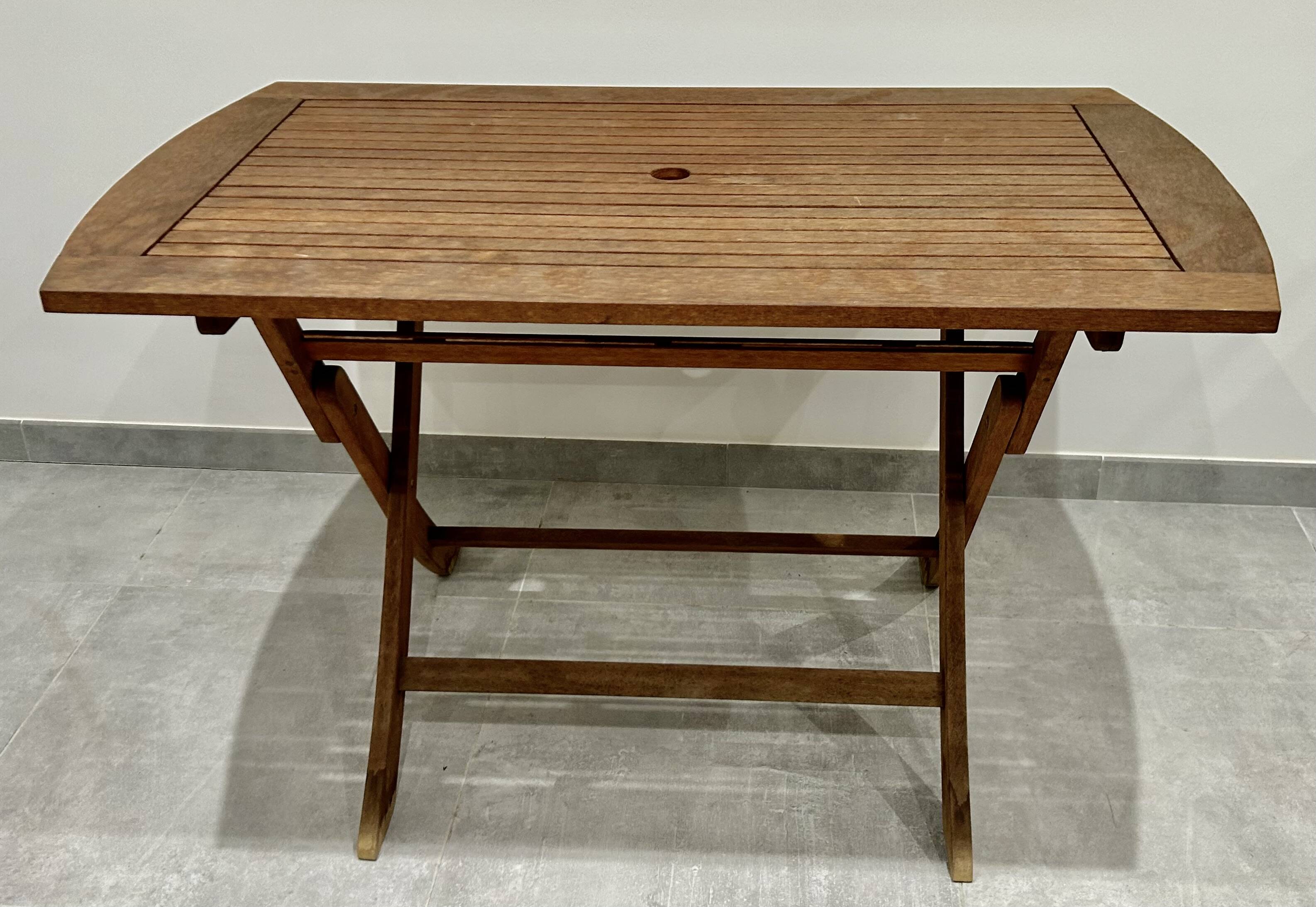 Table pliante bois exotique terrasse