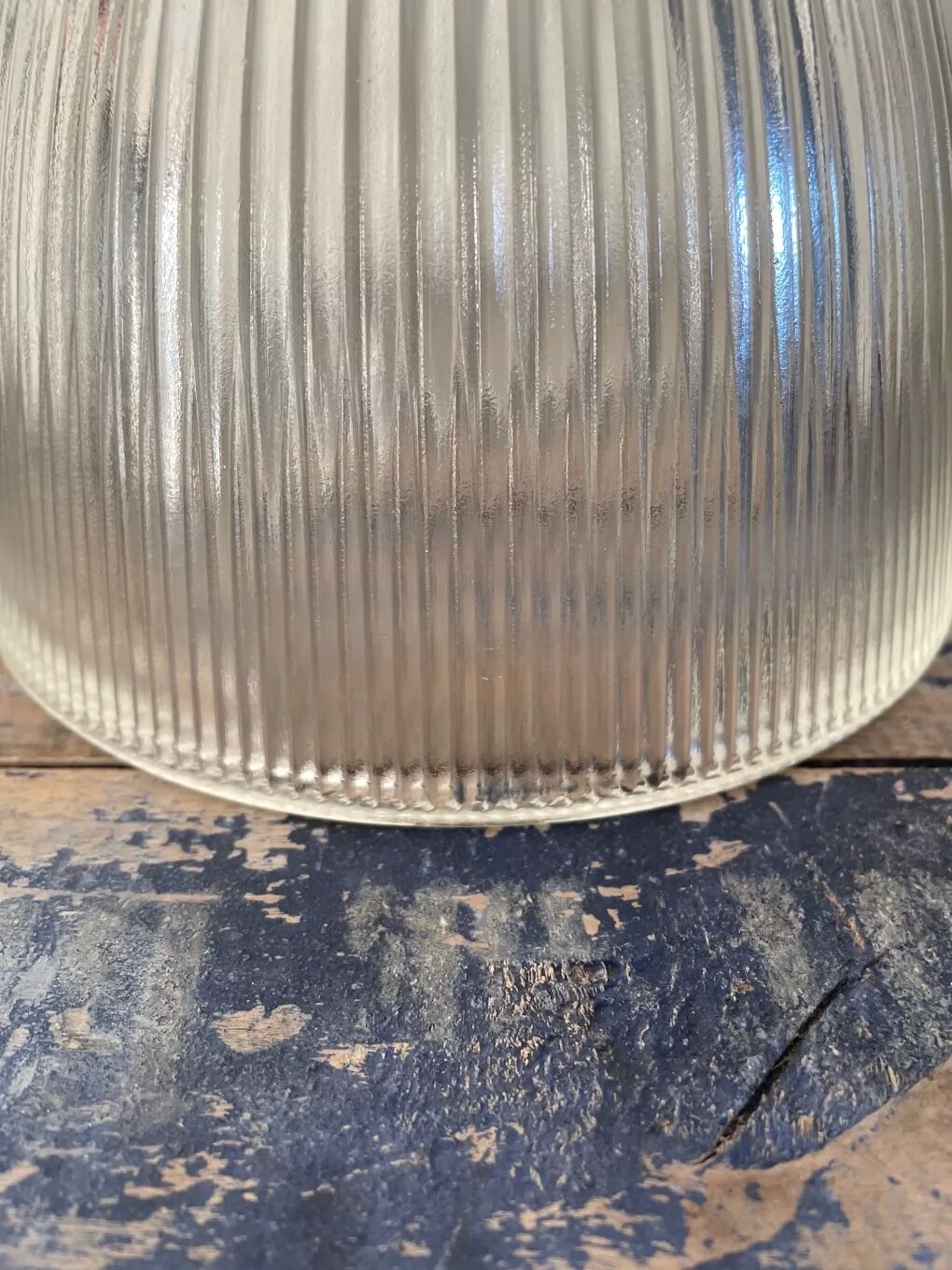 Plafonnier en verre holophane