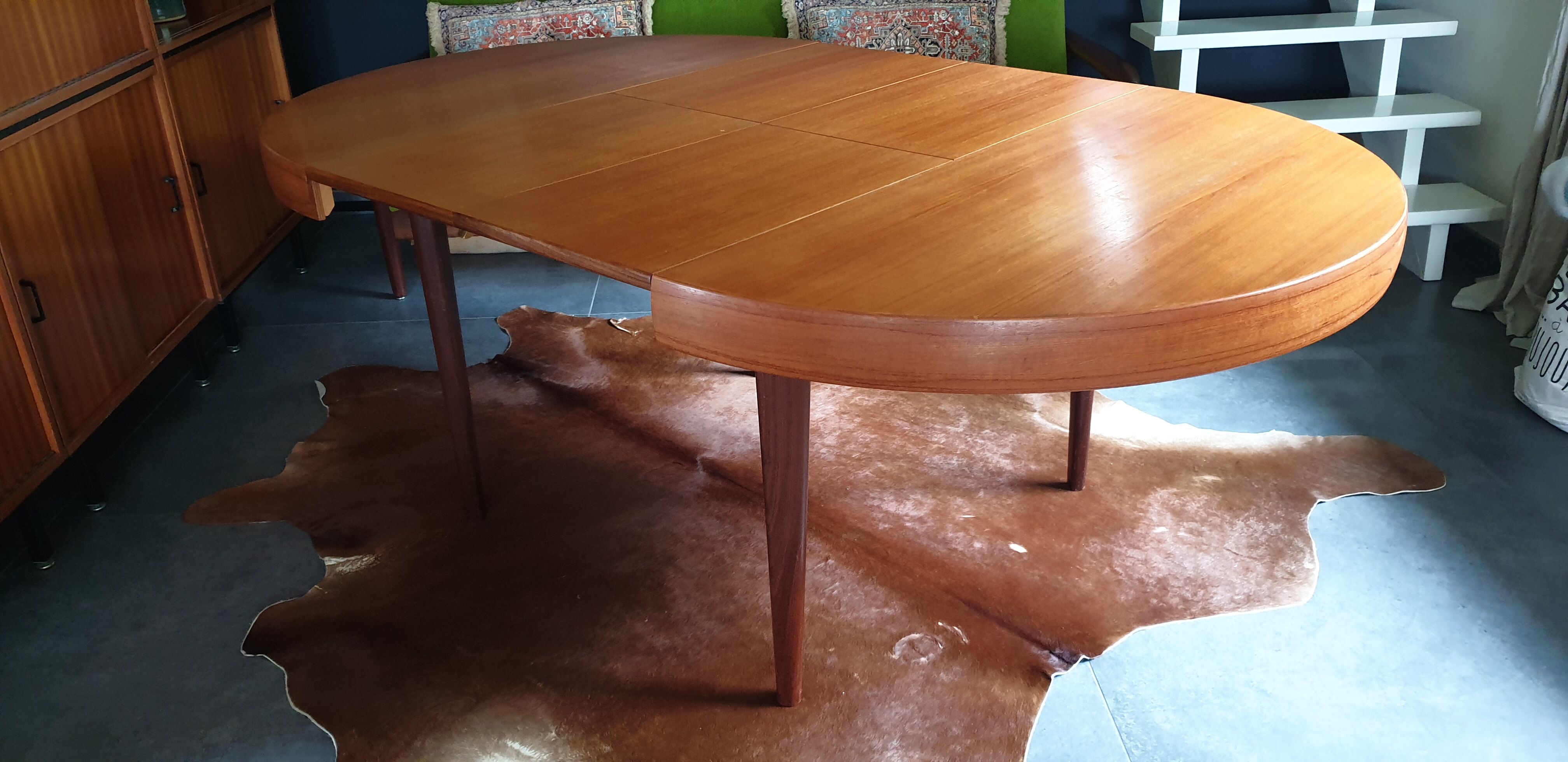 Round table in vintage teak 60s Scandinavian Rochebobois