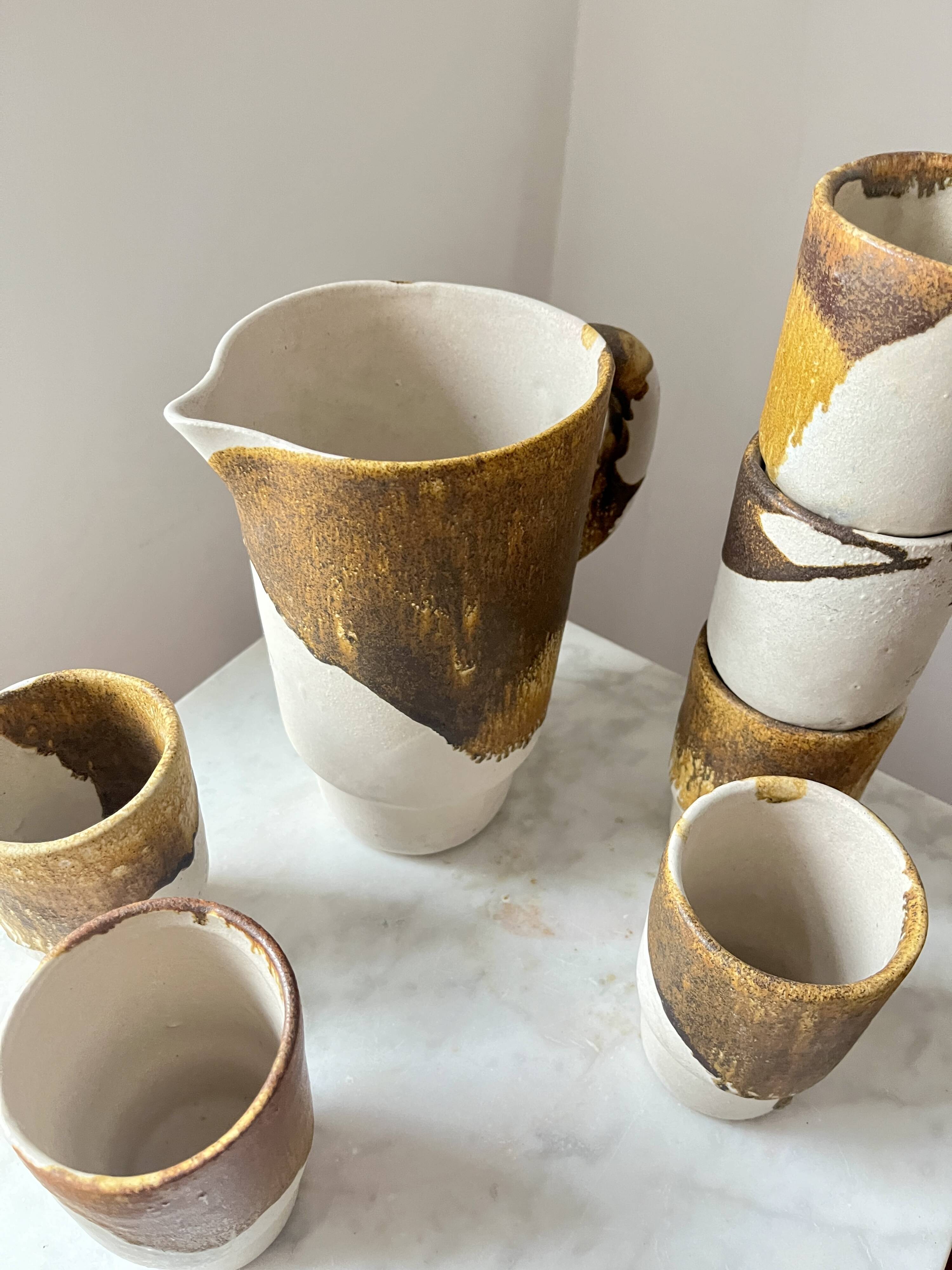 Tasses et pichet en céramique à glaçure goutte à goutte, Allemagne, années 1970