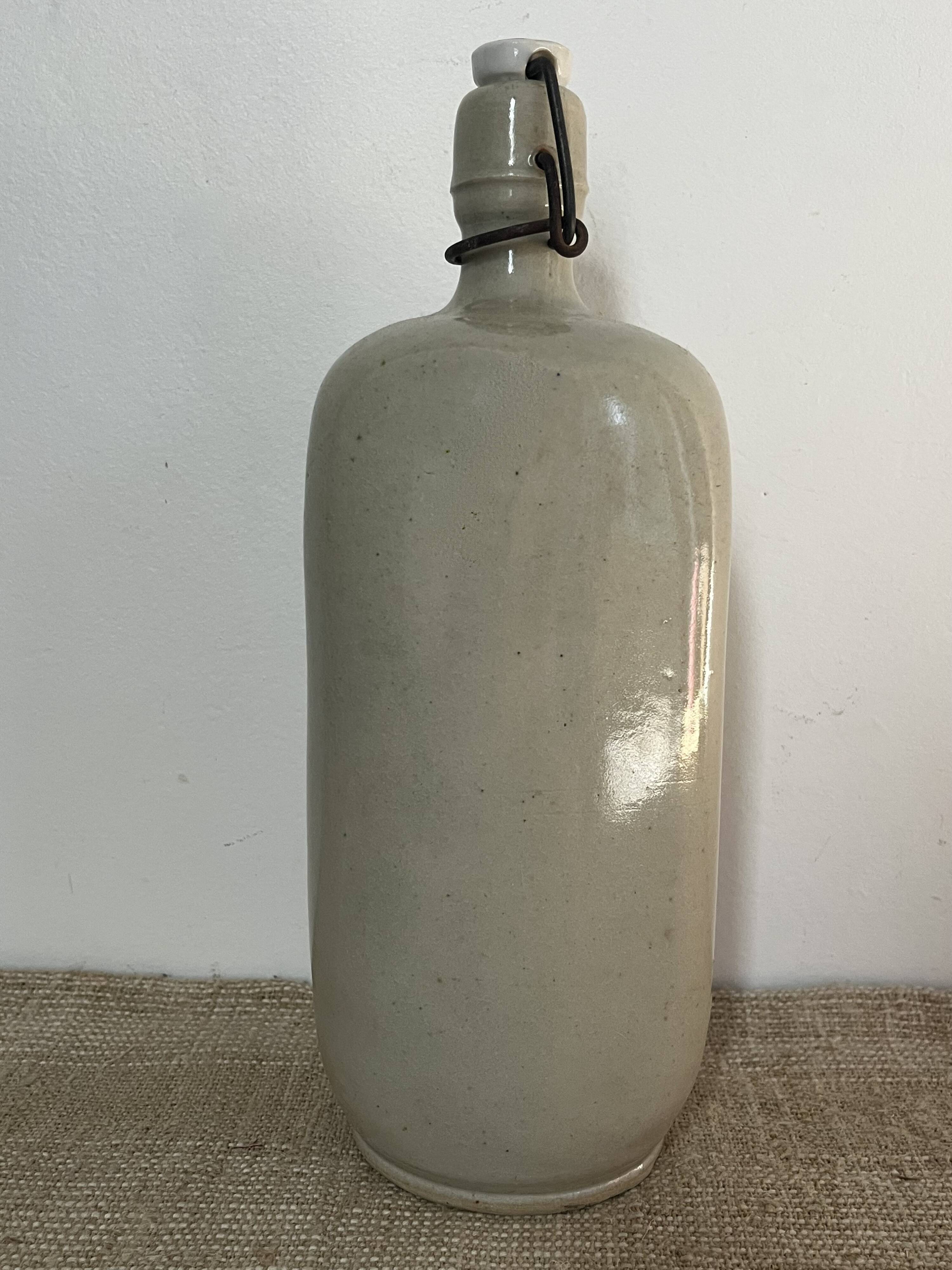Stoneware bottle "La Meuse"