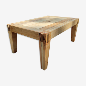 Table basse en bois huilé