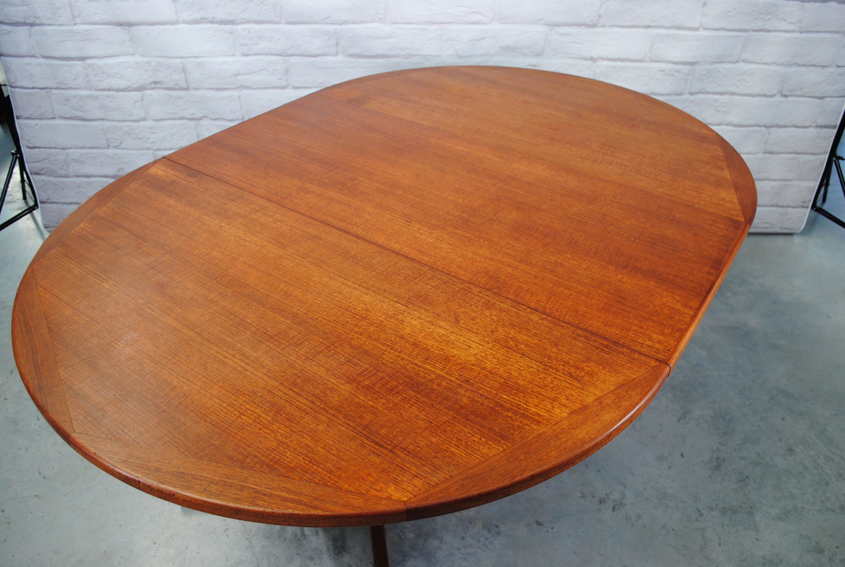 Table to eat expandable in teck