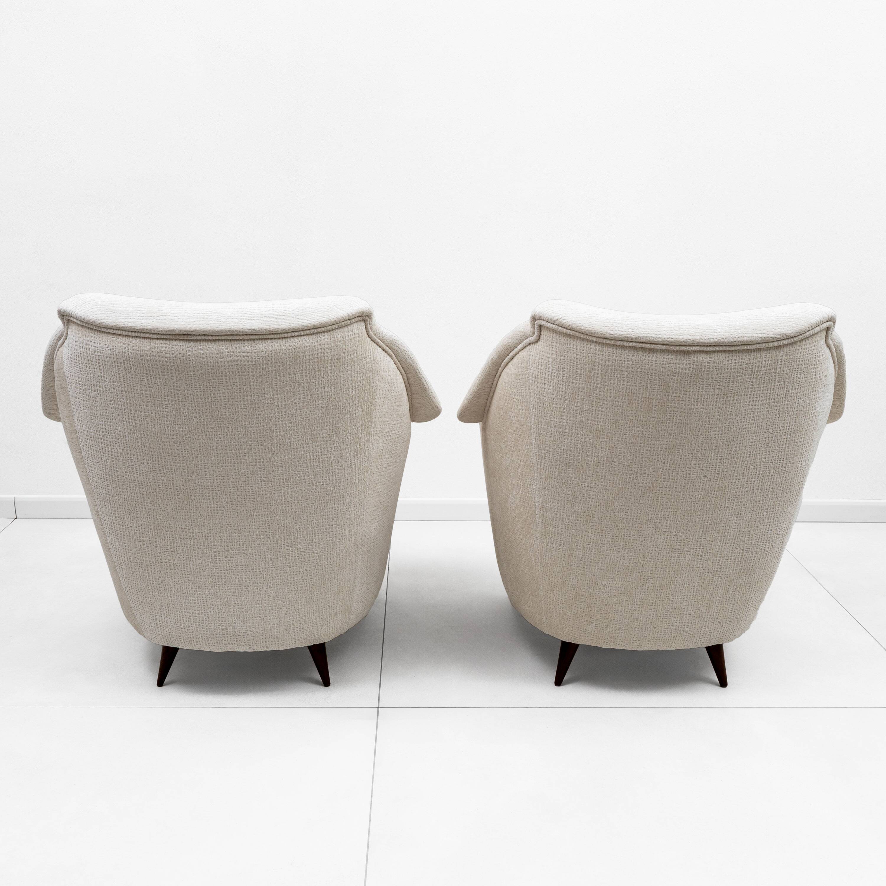 Pair of Ico Parisi MidCentury Modern Italian Armchairs for Ariberto Colombo