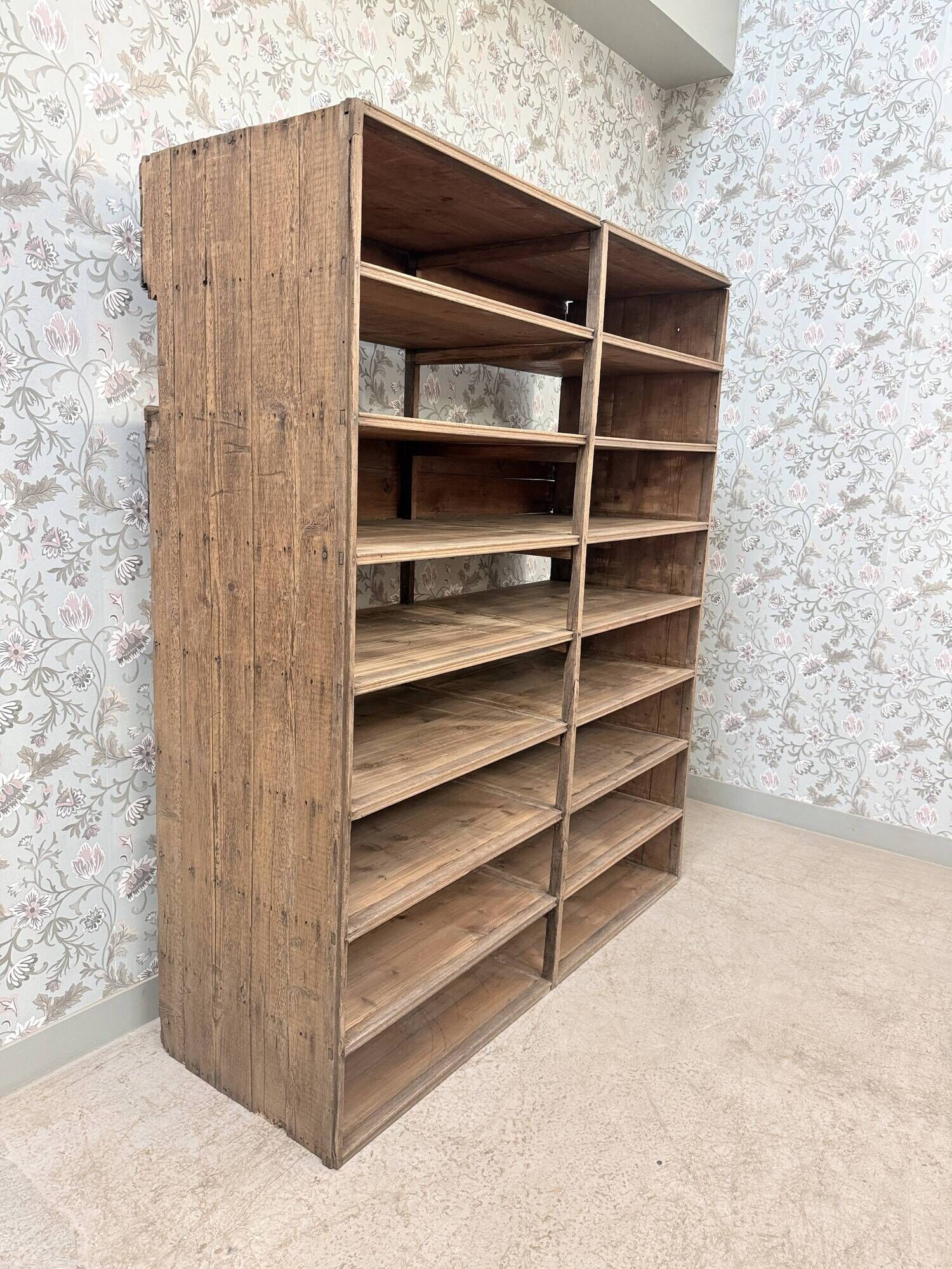 Large workshop cabinet with drawers (renovated)