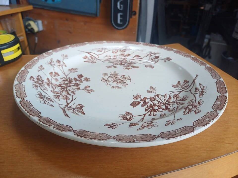 Large vintage round plate Lunéville K&G ironstone