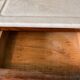 Meuble ancien en bois, marbre blanc–coiffeuse, console, meuble toilett