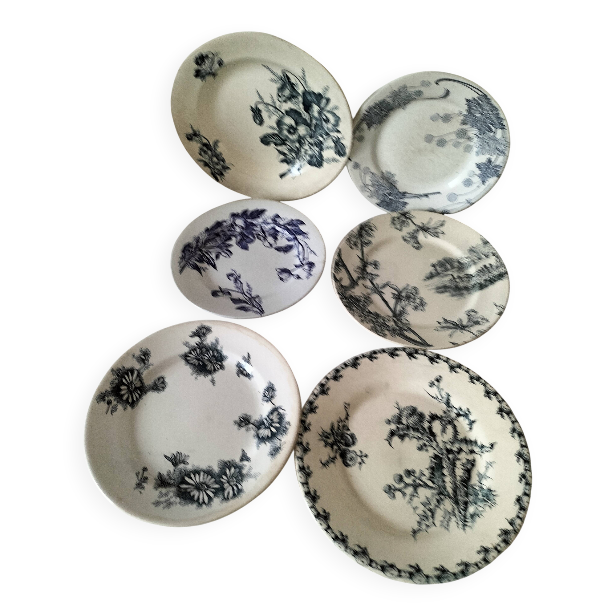 Set of 6 ironstone plates in shades of blue, late 19th to early 20th century.