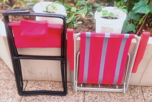 Paire de fauteuil pliant en aluminium et de fauteuil du Metteur-en-scène en fer