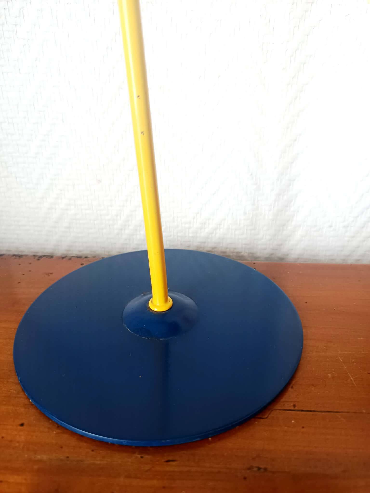 Veneta lamp in Memphis style 1980