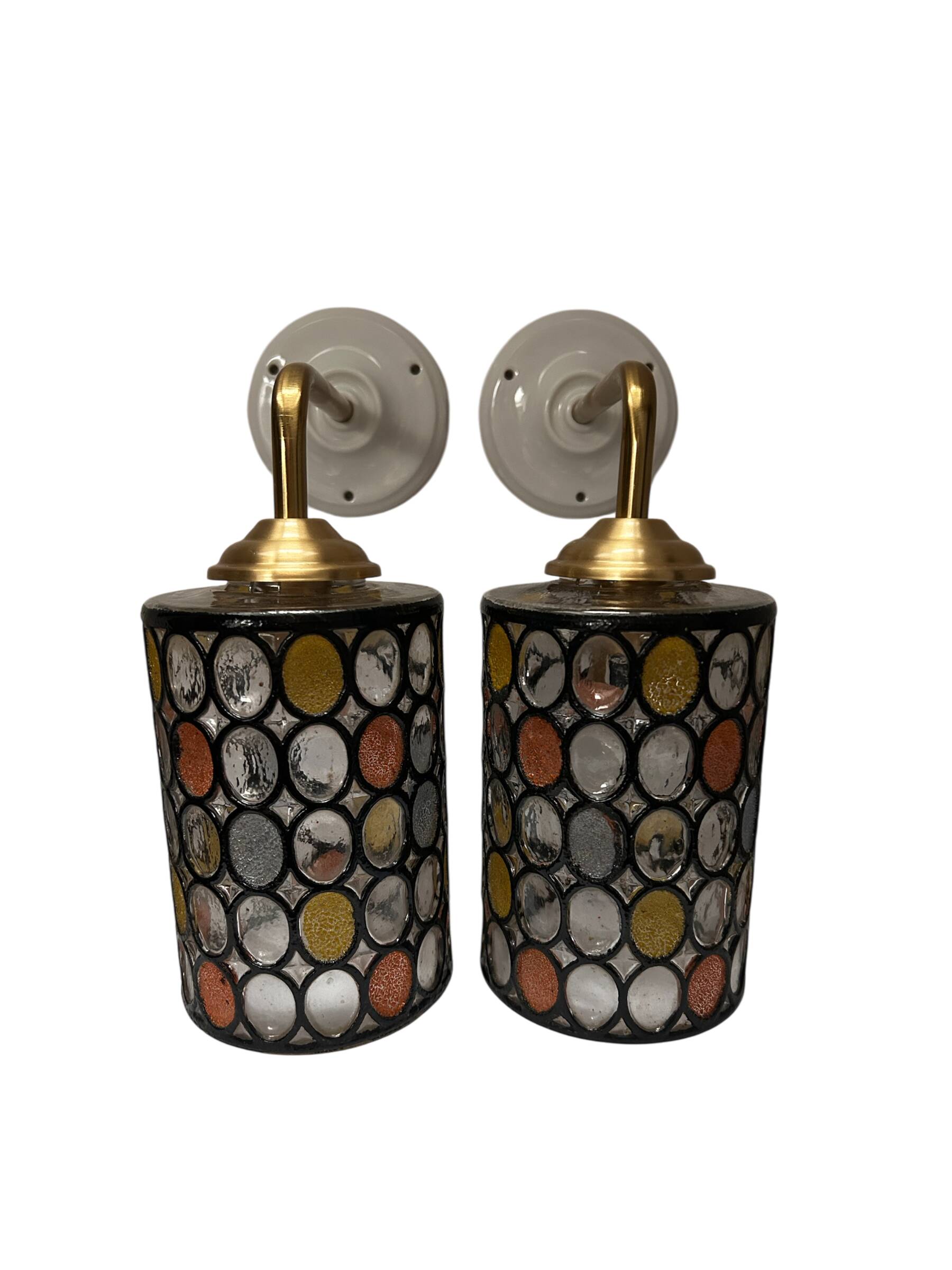 Paire d’appliques murales en verre vitrail