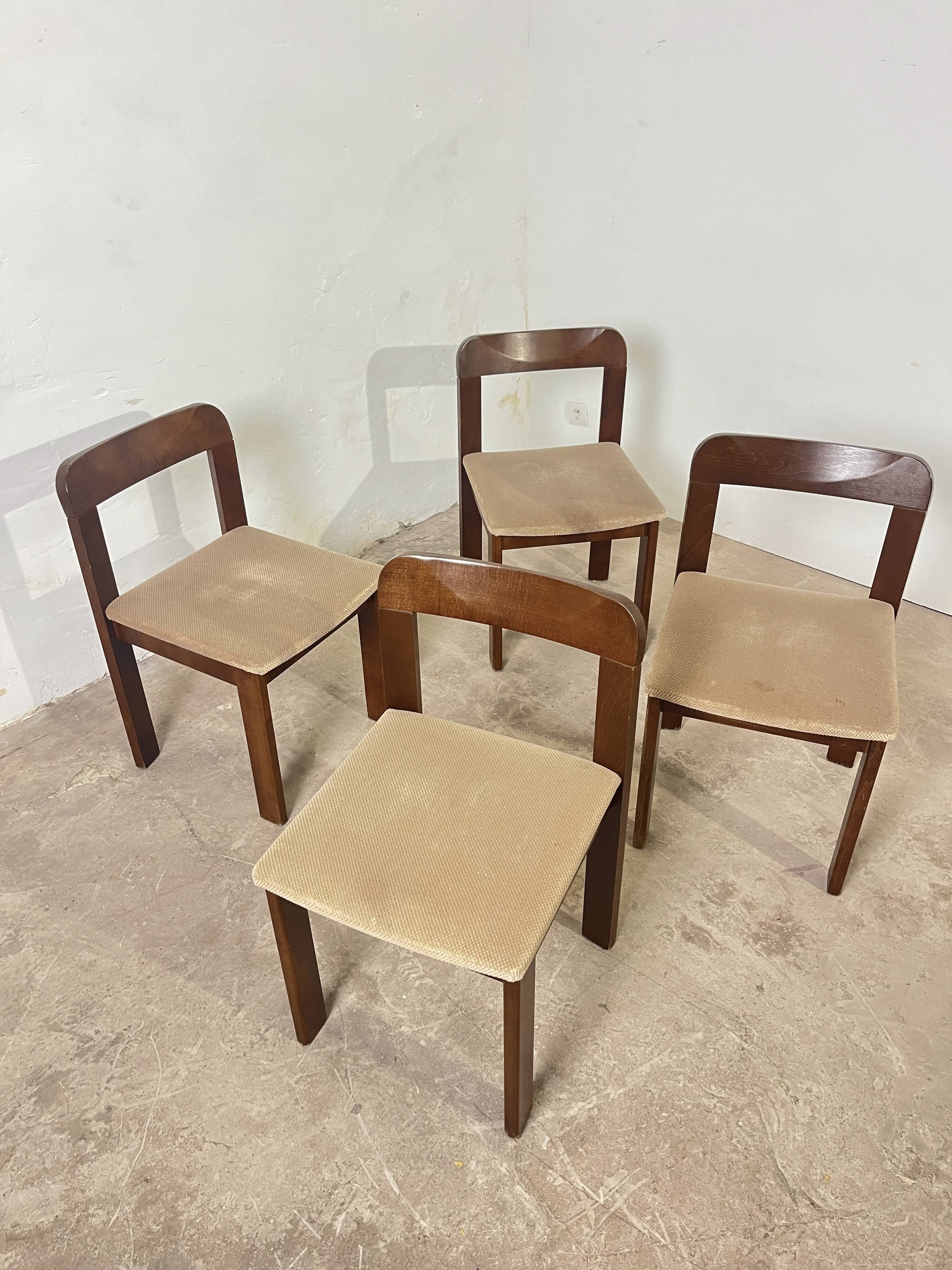 Set of 4 modernist vintage chairs