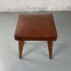Petit tabouret ou repose pied en bois et cuir