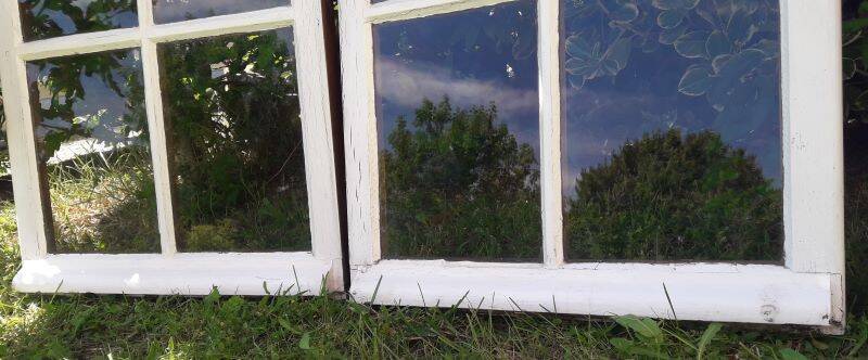 Lot of 4 oak windows H141xL112/117cm old small panes