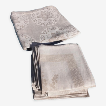 Set tablecloth & 18 vintage towels 138x280