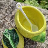 Lemon-shaped slip pot