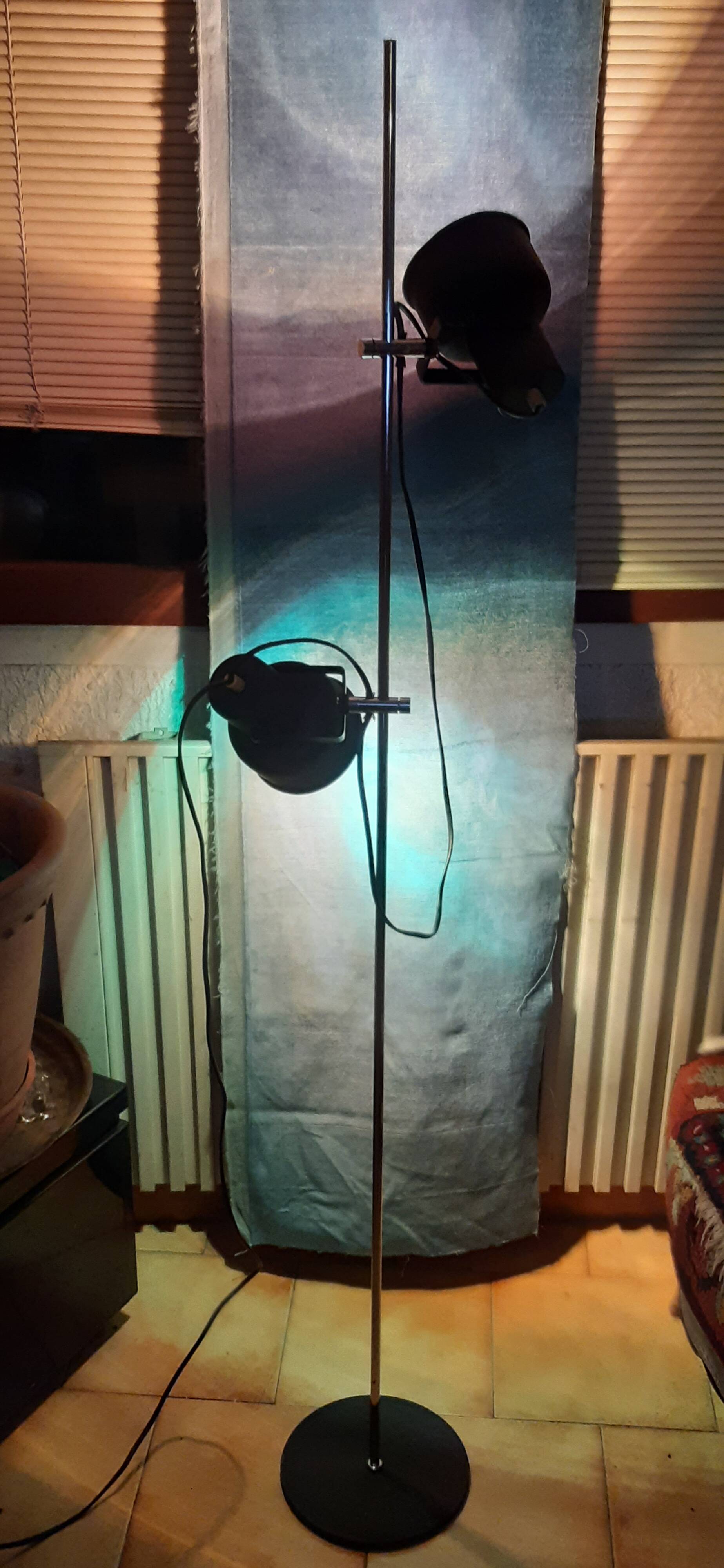 Authentic 70s floor lamp with 2 adjustable black lampshades